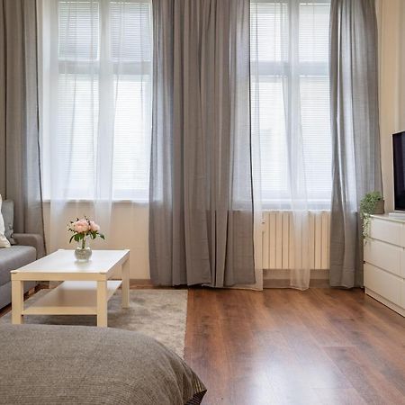 Family Apartment Ostrava Exteriör bild