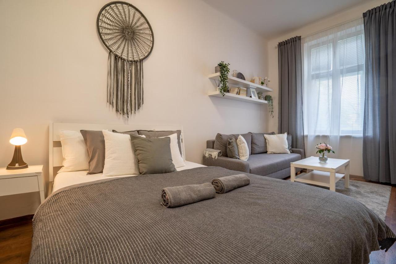 Family Apartment Ostrava Exteriör bild