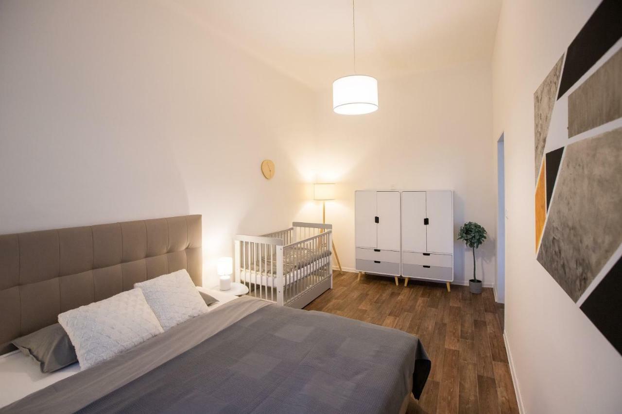 Family Apartment Ostrava Exteriör bild