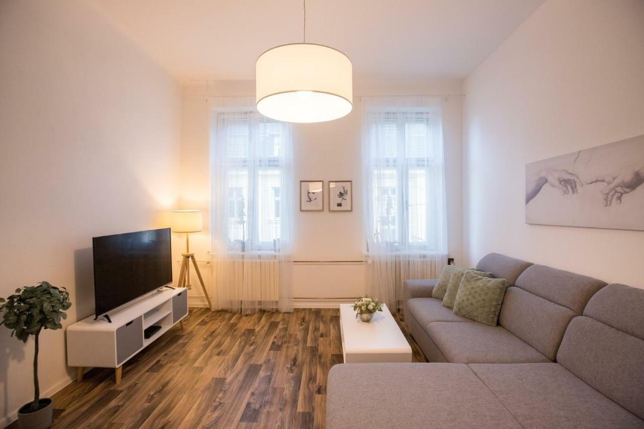 Family Apartment Ostrava Exteriör bild